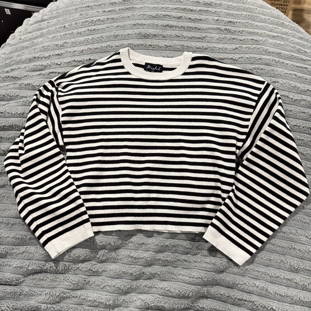 Marled Striped Crop Knit Sweater Medium Black White Crewneck Long Sleeve